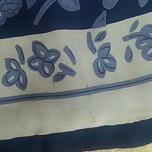 boutique Europa Skirts - Maxi blue and white floral Skirt Size 4 boutique Europa Skirts - Maxi blue and white floral Skirt Size 4